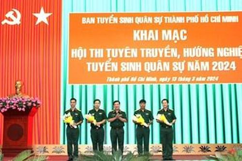TP Hồ Chí Minh: Khai mạc Hội thi tuyên truyền, hướng nghiệp tuyển sinh quân sự 2024