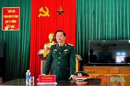 Trung tướng Hà Thọ Bình, Tư lệnh Quân khu 4 thăm và làm việc tại Đồn Biên phòng Tri Lễ