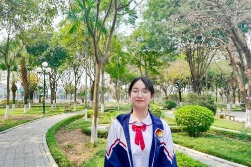 Nữ sinh Hà Nam đạt giải Nhì môn Văn quốc gia và câu trả lời: 'Học Văn để làm gì?'