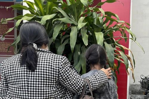 Chuyển hồ sơ sang Công an TPHCM vụ bé gái nghi bị người nước ngoài dâm ô