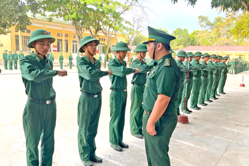 Chiến sĩ mới nhanh chóng hòa nhập với môi trường quân đội
