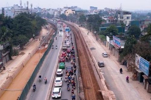 Hà Nội: Người dân mong ngóng ngày thông xe dự án mở rộng đường Âu Cơ - Nghi Tàm