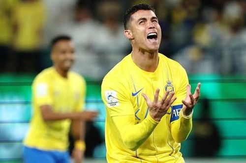 Ronaldo nói gì khi bị loại tức tưởi tại Cúp C1 châu Á?