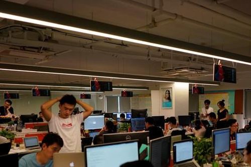 Đề xuất trả tiền cho nhân viên trả lời tin nhắn, email sau giờ làm