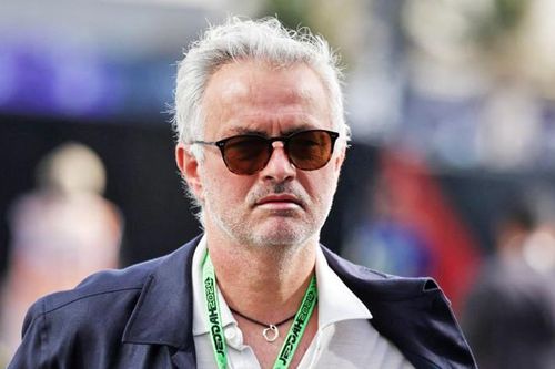 Mourinho nhận được lời mời hấp dẫn về làm thầy Fred