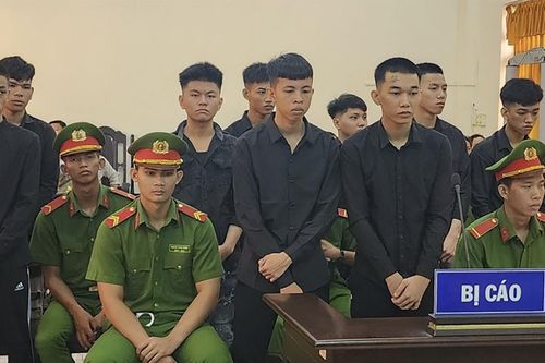 Tuyên án 9 thanh, thiếu niên chém nhầm người ở cây xăng