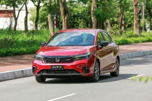 Toàn thị trường lao dốc, Honda City bất ngờ 'lội ngược dòng'