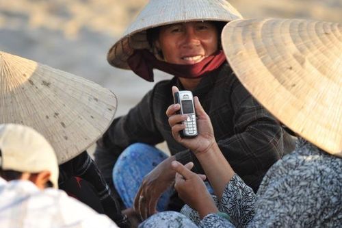 Tắt sóng 2G: Dân nghèo sẽ được hỗ trợ 500.000 đồng để mua smartphone