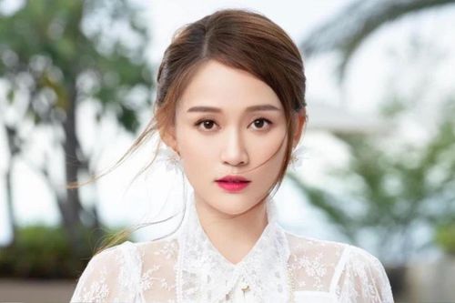 Xuất hiện tin đồn một sao nữ đình đám bị nhà chồng hắt hủi, chính chủ vội lên tiếng!