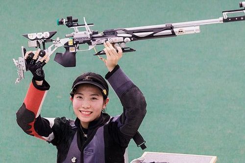 Xạ thủ Lê Thị Mộng Tuyền: Đến Olympic Paris 2024 với niềm tự hào là người phụ nữ Việt Nam