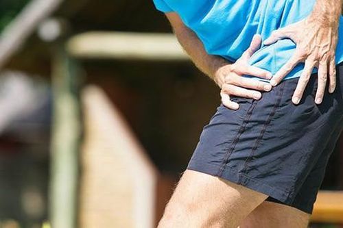 Đau háng khi đi bộ là do đâu? Làm thế nào để khắc phục?