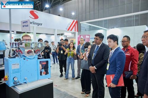 Khai mạc triển lãm quốc tế chuyên ngành nhựa và cao su tại TP.HCM