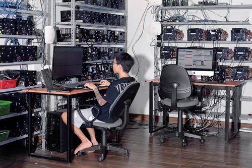 Bên trong những 'trang trại' cày view ảo tại Việt Nam
