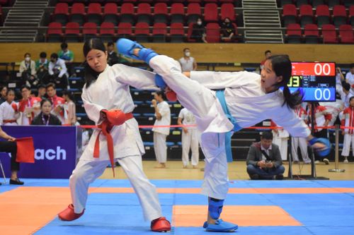 Sôi nổi giải Karate trẻ các câu lạc bộ thành phố