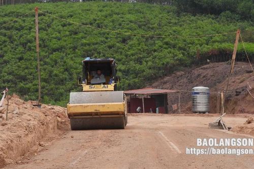 Đẩy nhanh triển khai xây dựng các khu tái định cư