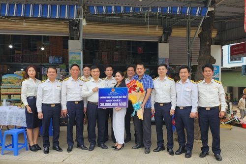 Cục Thuế Phú Thọ trao giải Chương trình 'Hóa đơn may mắn'