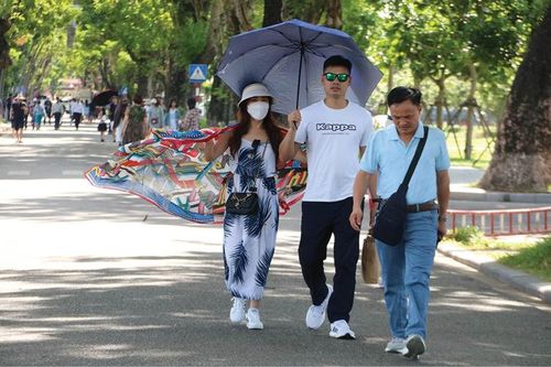 Giá vé máy bay tăng, doanh nghiệp lo khó làm tour nội địa