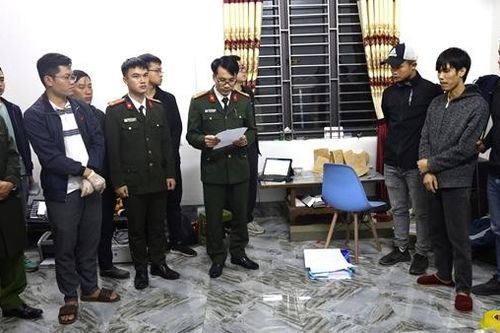 Thu gom, chế tạo hàng loạt súng đạn rồi lập nick ảo rao bán