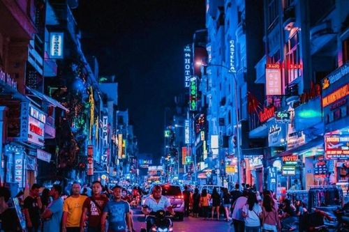 Thành phố Hồ Chí Minh lọt Top 10 điểm giải trí về đêm giá cả phải chăng nhất 2024