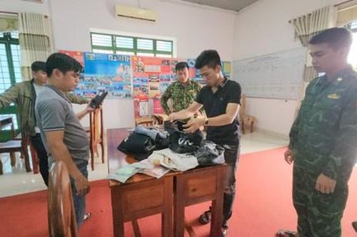 Bộ đội Biên phòng bắt kẻ vận chuyển ma túy từ Campuchia vào Việt Nam