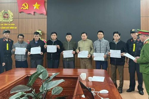Bắt 7 người liên quan vụ khai thác vàng trái phép ở Lai Châu
