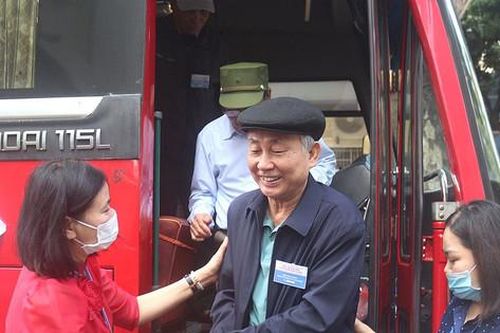 Tận tâm, tận tụy chăm sóc người có công