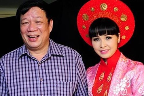 Ca sĩ Trang Nhung: 'Tôi thu nhập thấp nhưng không bao giờ xin tiền chồng'