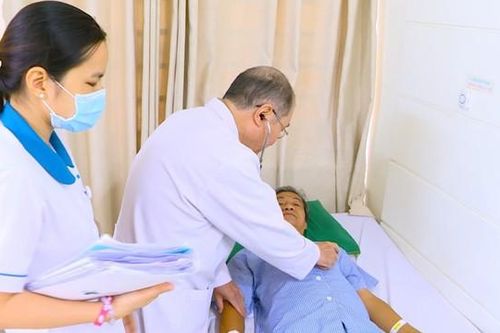 Phẫu thuật thành công khối u tuyến thượng thận
