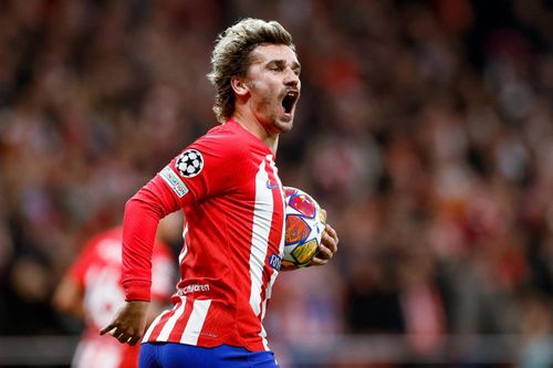 Griezmann chế nhạo Sanchez