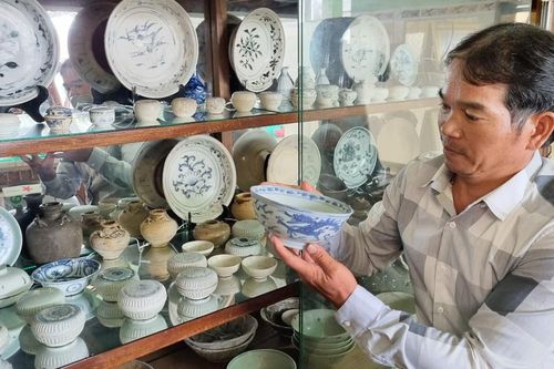Chiêm ngưỡng cổ vật quý hiếm ở làng chài ven biển Quảng Ngãi