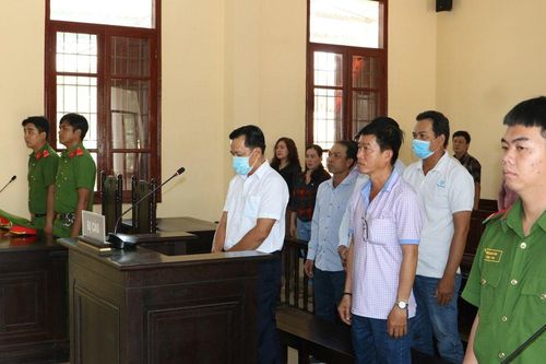 Cựu Chánh văn phòng lãnh án tù vì lập hồ sơ khống rút tiền nhà nước