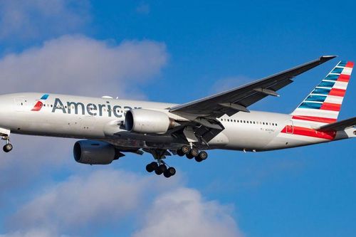 Máy bay Boeing hạ cánh khẩn cấp do sự cố kỹ thuật