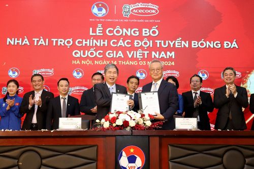 Acecook thành đối tác hàng đầu của bóng đá Việt Nam