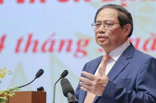 Thủ tướng: Phấn đấu giảm mặt bằng lãi suất cho vay, quyết liệt triển khai các giải pháp tăng trưởng tín dụng
