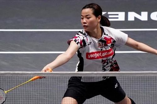 Thùy Linh thua chóng vánh tay vợt số 1 Trung Quốc