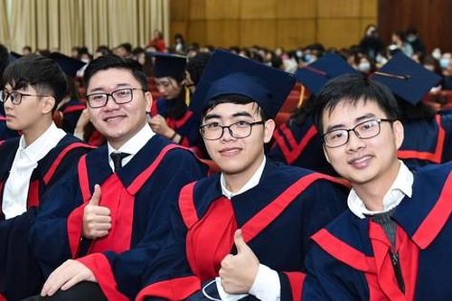 Chưa thành cử nhân đã được học thạc sĩ: Cơ hội lớn cho sinh viên