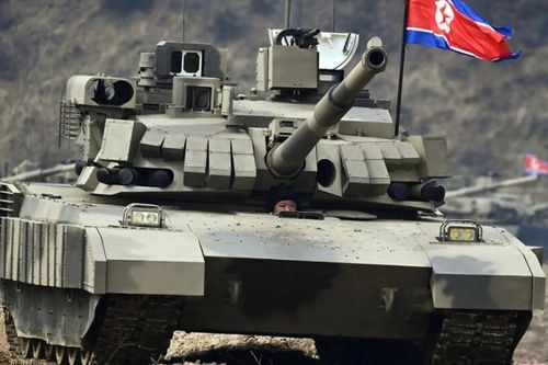 Chủ tịch Kim Jong-un lái thử xe tăng chiến đấu mới