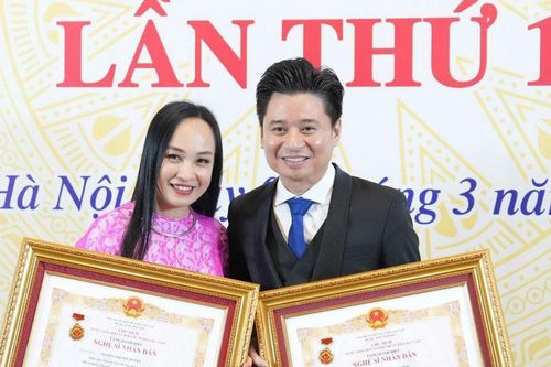 Thu Huyền - Tấn Minh: Cặp vợ chồng hiếm cùng nhận NSND, 20 năm hôn nhân viên mãn