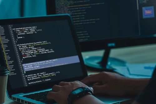 AI đầu tiên trên thế giới tự viết code như kỹ sư phần mềm