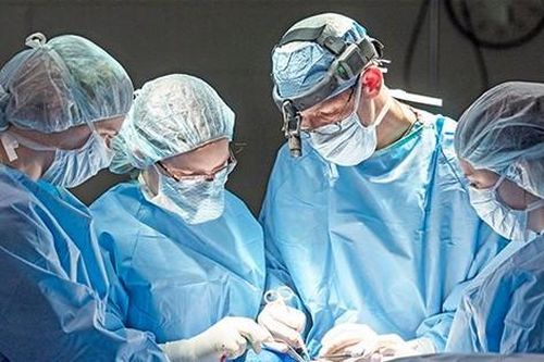 Tại sao hàng triệu người Mỹ đổ xô ra nước ngoài chữa bệnh?
