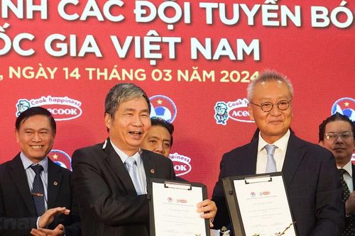 Acecook Việt Nam nâng cấp gói tài trợ cho Đội tuyển Việt Nam lên mức cao nhất