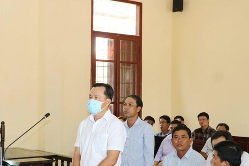 Bạc Liêu: Hai cựu Chủ tịch xã lĩnh án tù vì tham ô tài sản
