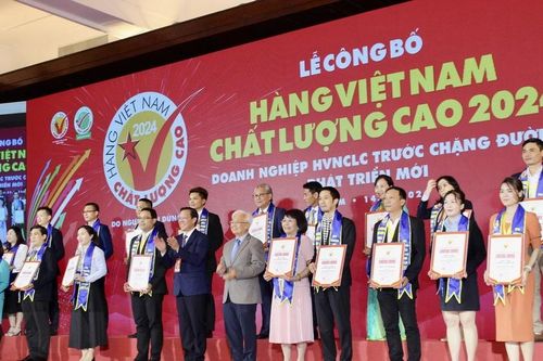 529 doanh nghiệp được trao Chứng nhận hàng Việt Nam chất lượng cao