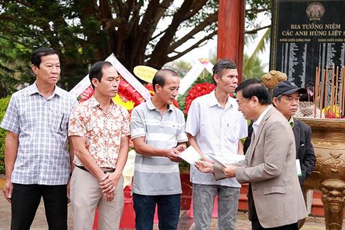 ĐH Đông Á tri ân các liệt sĩ hy sinh bảo vệ đảo Gạc Ma