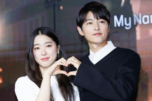 Song Joong Ki nhận 'trái ngọt' cùng tình mới