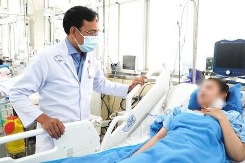Cứu sống thai phụ bị thoát vị hoành bẩm sinh hiếm gặp