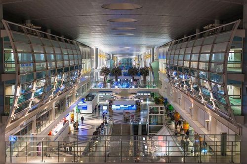 Không chỉ có những vật dụng đắt tiền đến khó tin, Dubai còn sở hữu sân bay xa xỉ nhất thế giới