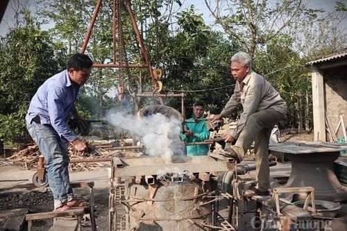 Bài 1: Phát triển thiếu đồng bộ, chưa xứng với tiềm năng