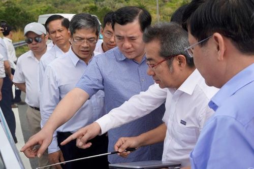 Nỗ lực đẩy nhanh tiến độ Dự án kéo điện ra Côn Đảo