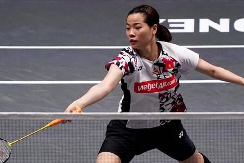 Thùy Linh thua chóng vánh tay vợt số 1 Trung Quốc; Lý do 3 đội bóng quyết ở lại Hàng Đẫy, không thuê sân Mỹ Đình